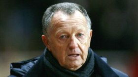 خليلوزيتش لا يرد على المكالمات الهاتفية لرئيس نادي ليون!