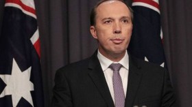 وزير الهجرة الأسترالي لطالبي اللجوء: أنتم كذّابون