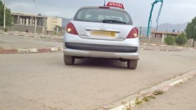 اتحادية مدارس تعليم السياقة تستنجد بالوزير الأول