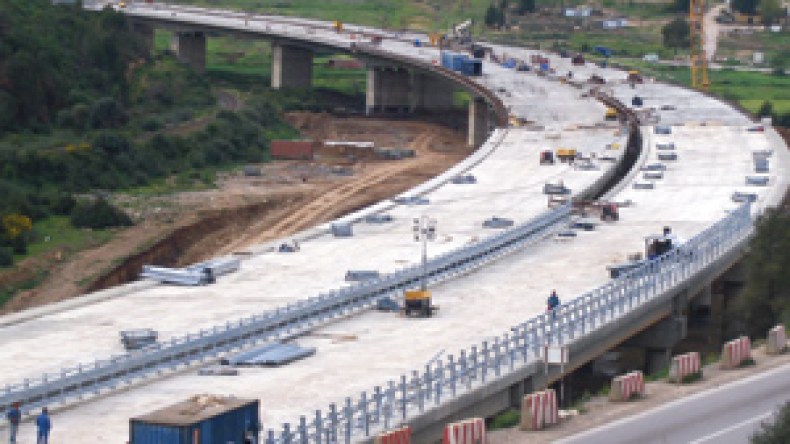 حُذرنا من كارثة إذا رفعنا وتيرة الأشغال بالجزء الشرقي للطريق السيار