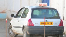 مدارس السياقة تطالب بتحديد سرعة الشاحنات والحافلات عند 80 كلم