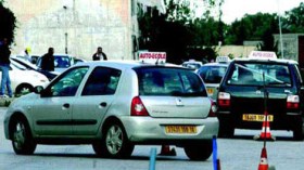 قتل صاحب مدرسة لتعليم السياقة وحرق سيارته في بسكرة