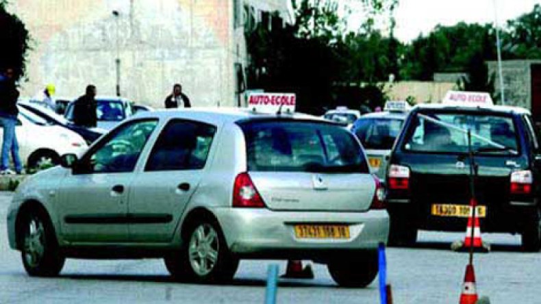 قتل صاحب مدرسة لتعليم السياقة وحرق سيارته في بسكرة