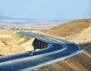 Autoroute Est-Ouest : Alger-Constantine en 3 heures seulement
