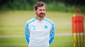 مدرب مرسيليا يتحدّث عن 4 دوليين جزائريين