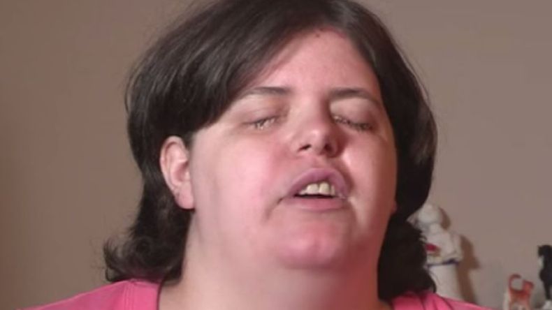 فتاة تحقق حلمها بأن تصبح ضريرة!