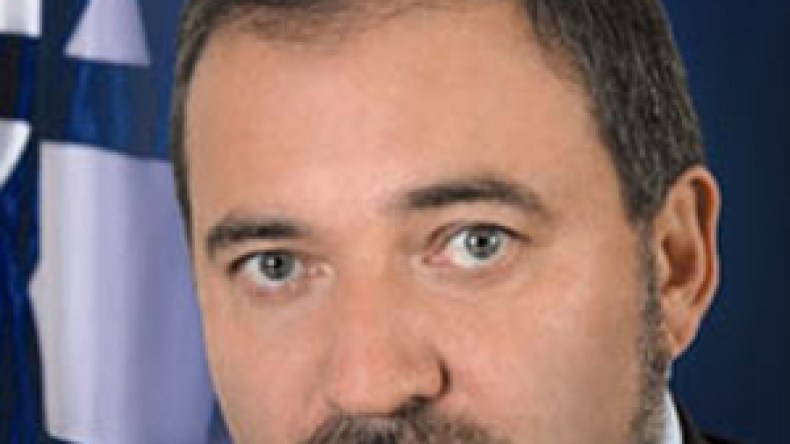 الشرطة الإسرائيلية تستجوب وزير الخارجية للمرة الثالثة