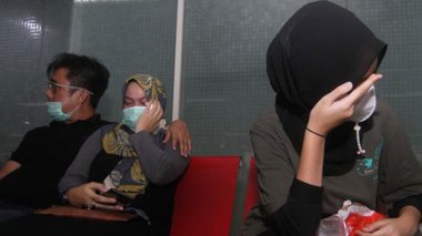 Indonésie: des débris de l’avion et des morceaux de corps retrouvés