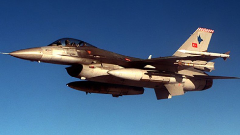 Turkey scrambles F-16 jets on Syria border