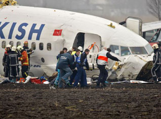 Neuf morts dans le crash d'Amsterdam