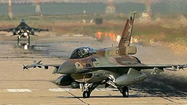 Raid israélien en Syrie: Damas menace de riposter