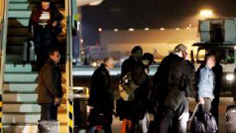 طائرة‭ ‬خاصة‭ ‬تقل‭ ‬نازحين‭ ‬ألمان‭ ‬وبنغاليين‭ ‬من‭ ‬مطار‭ ‬عين‭ ‬أمناس