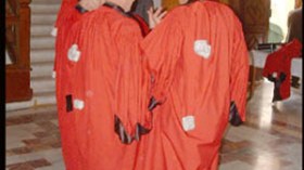 قضاة لمراقبة الصفقات العمومية بالوزارات منعا للفساد واتقاء للشبهات