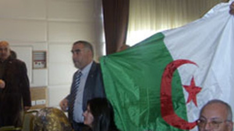 اشتباكات كلامية والوقاحة المصرية هددت بنسف اجتماع دمشق