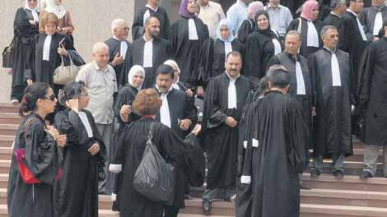 إتحاد المحامين يطالب بالنصوص التطبيقية  والتنظيمية لقانون المحاماة