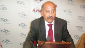 محام جزائري طرده موزع البريد الفرنيب فأصبح برلمانيا