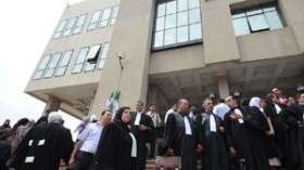 المحامون يقاطعون الجلسات والأعمال القضائية ويشلون محاكم الوطن