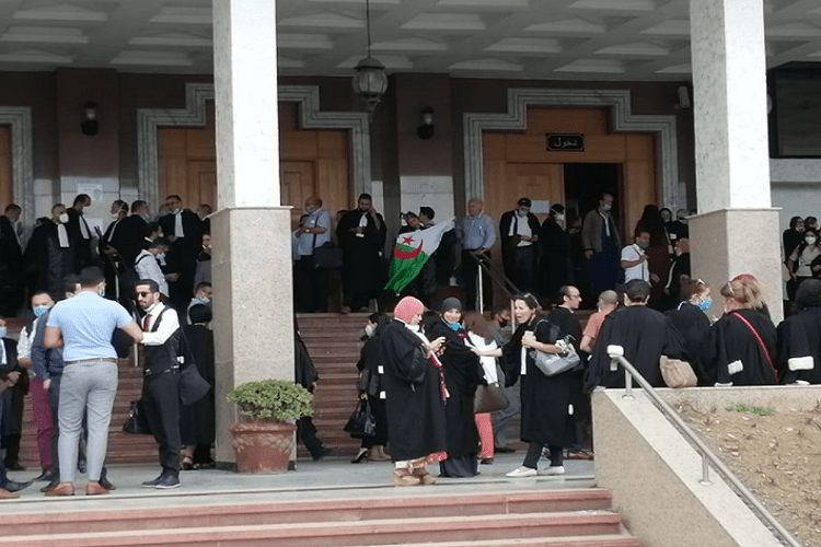 Les robes noires en grève nationale de deux jours