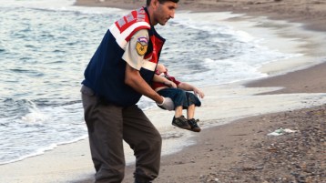 فن التعتيم على جرائم النخب