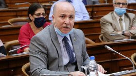 “السيناتورات” يستفسرون عن دفاتر الشروط و”فرملة” رخص الاستثمار!