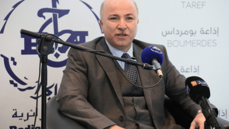 وزير المالية يحدد تاريخ انتهاء مشكل السيولة المالية