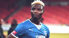 مسؤولو الكرة المصرية يعاملون الأفارقة كالعبيد!