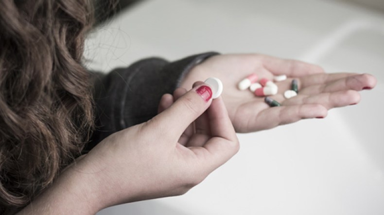 50 من المائة من المدمنين على المخدرات في الجزائر نساء!