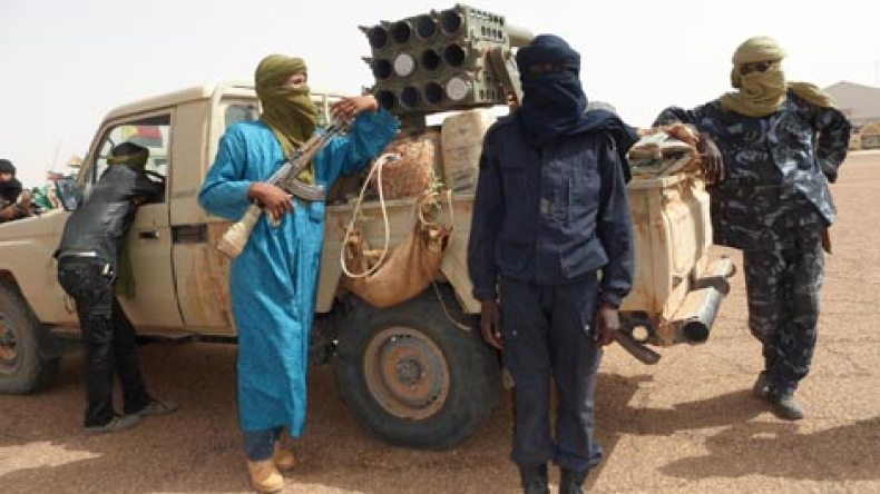 الرهائن محتجزون في تابريشات والقنصل مربوط إلى شجرة