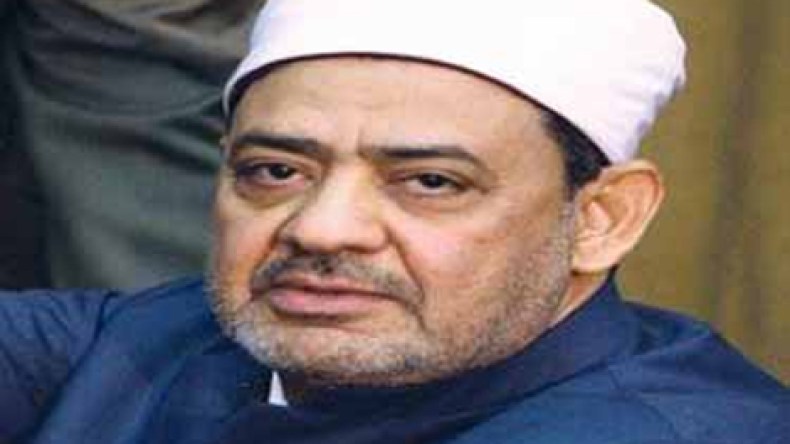 شيخ الأزهر وفهمي هويدي وعمرو خالد يصلون “الاتحادية” للمشاركة في حوار مرسي