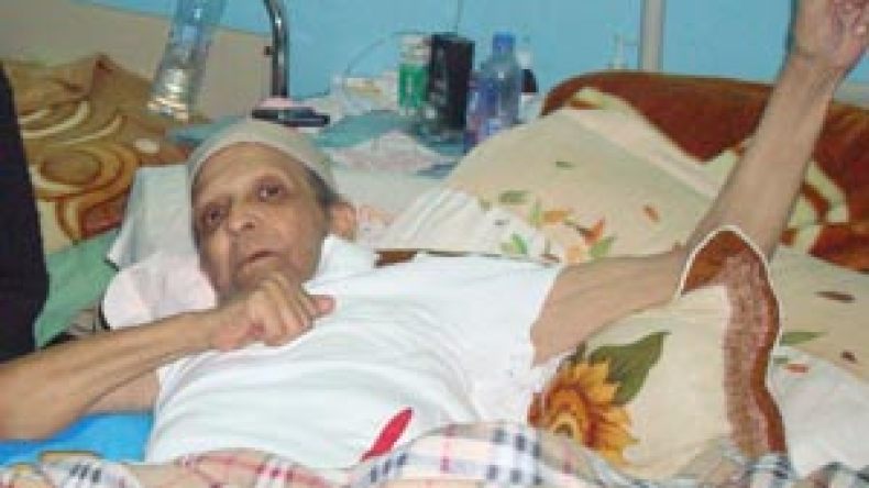 وفاة‭ ‬الصحفي‭ ‬الرياضي‭ ‬عزيز‭ ‬رحماني‭ ‬وهو‭ ‬يتابع‭ ‬خسارة‭ ‬ريال‭ ‬مدريد‭ ‬أمام‭ ‬برشلونة