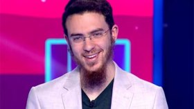 الطبيب المغربي يوسف العزّوزي يتوج بلقب “نجوم العلوم 11”!