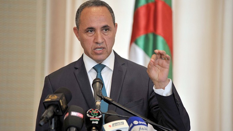 ميهوبي: “ترسيم يناير قرار تاريخي لرئيس الجمهورية”