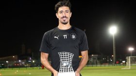 بونجاح يستلم جائزة هدّاف رابطة أبطال آسيا