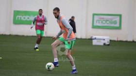 “لكحل” سعيد وحزين بعد تتويج “الخضر”