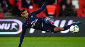 بن عرفة يقاضي باريس سان جيرمان