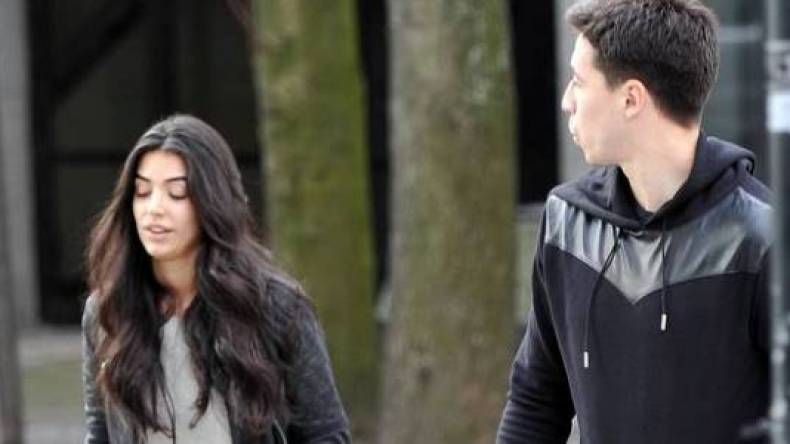 ديشان يقاضي صديقة نصري