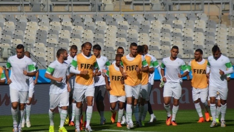 بوتفليقة يشجّع “الخضر” ويبعث بتحياته إلى الأنصار