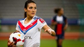 بسكرية على خطى “زيزو”.. مجد الكرة الفرنسية تحت أقدام الجزائريين!