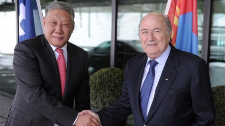 الفيفا توقف رئيس اتحاد الكرة المنغولي بسبب رشوة لمسؤول قطري