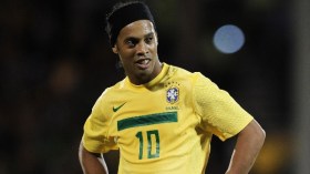 رونالدينيو لن يلعب مونديال 2014