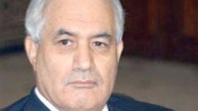 بلعيز‭ ‬يتمسك‭ ‬بإجبارية‭ ‬ترجمة‭ ‬الوثائق‭ ‬للعربية‭‮