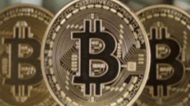 عملة افتراضية: قيمة “بيتكوين” واحد يتجاوز 10 آلاف دولار