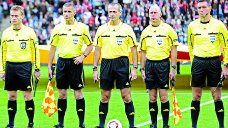 بلاتر: تكنولوجيا خط المرمى أصبحت ضرورة