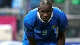 بالوتيلي يفضّل النوم على ملاقاة مسؤول حكومي!