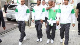 “محاربو الصحراء” يصفعون ويركلون الصحافة الفرنسية وأذنابها