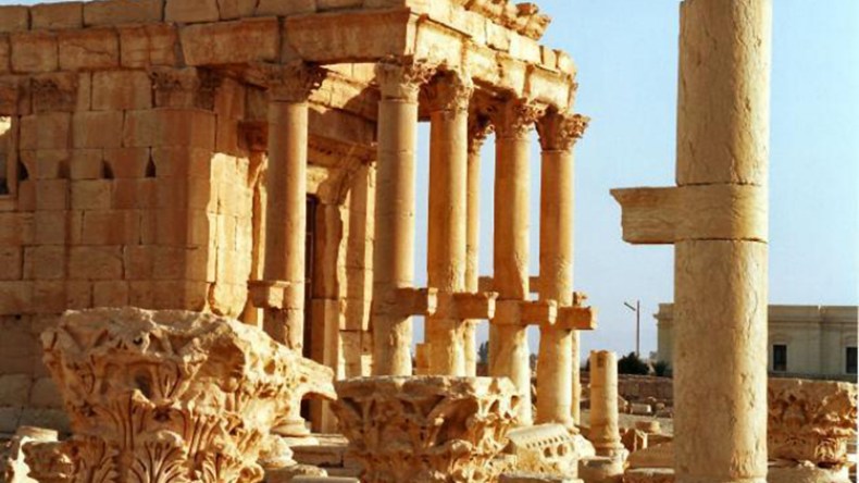 داعش يدمر معبد “بعل شمين” المدرج ضمن لائحة الآثار العالمية
