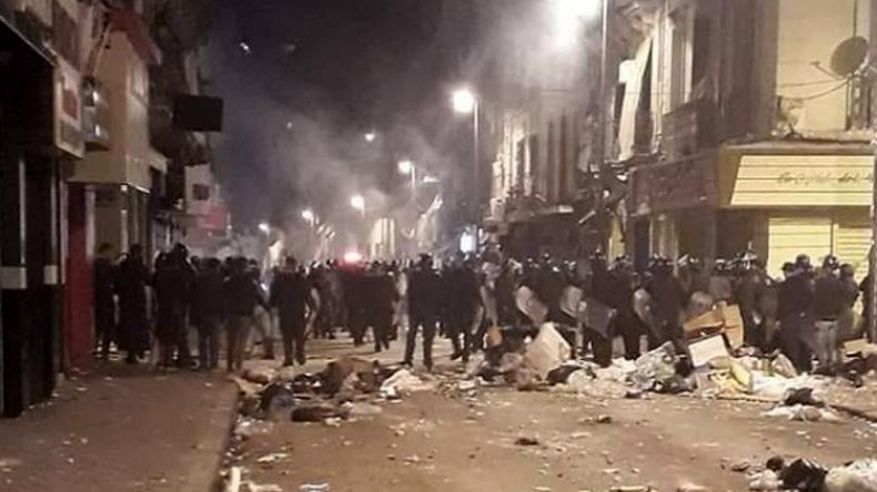 اشتباكات عنيفة بين الشرطة وأنصار “العميد” بباب الوادي