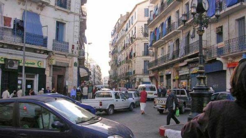 الأوساخ والفوضى تشوّهان وجه المدينة في غياب السلطات