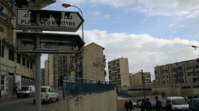 مواجهات بالأسلحة البيضاء تخلف جرحى وخسائر في المحلات والسيارات