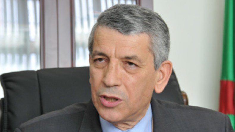 بابا أحمد مطالب بالتحقيق في تراجع المستوى التعليمي للذكور